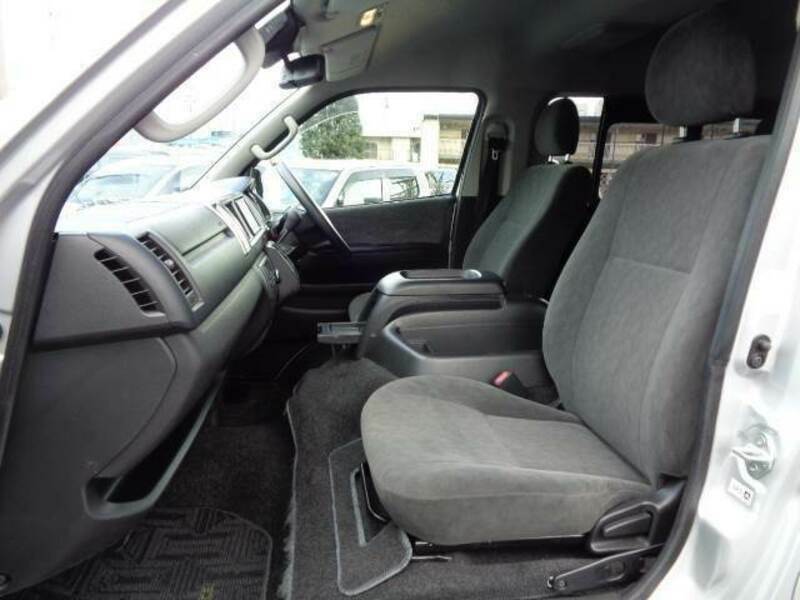 HIACE VAN-10