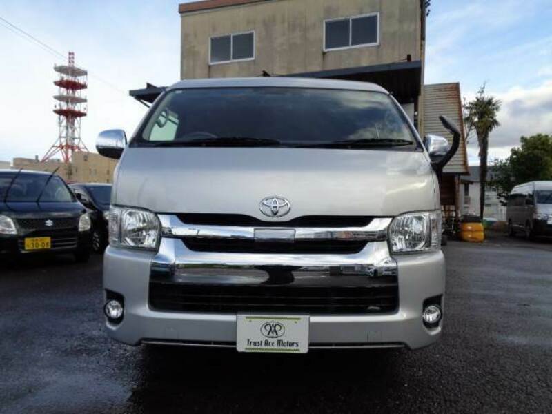 HIACE VAN-11