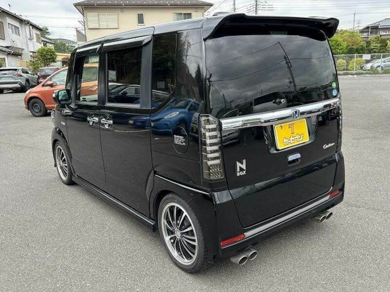 N BOX