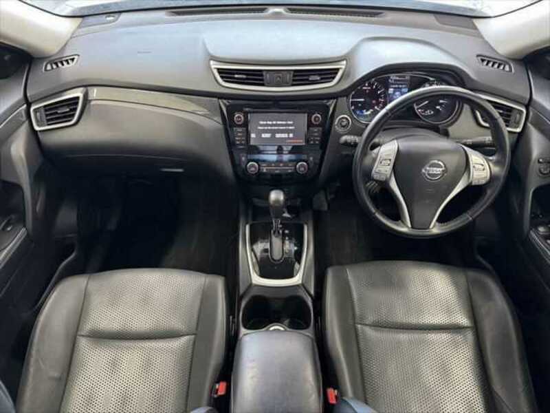 NISSAN　X-TRAIL