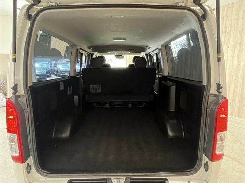 HIACE VAN-7