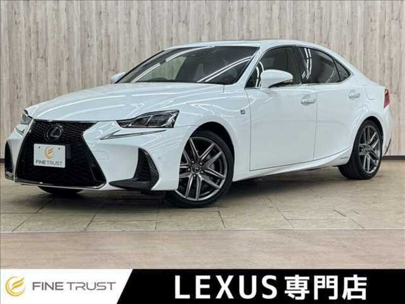 LEXUS　IS