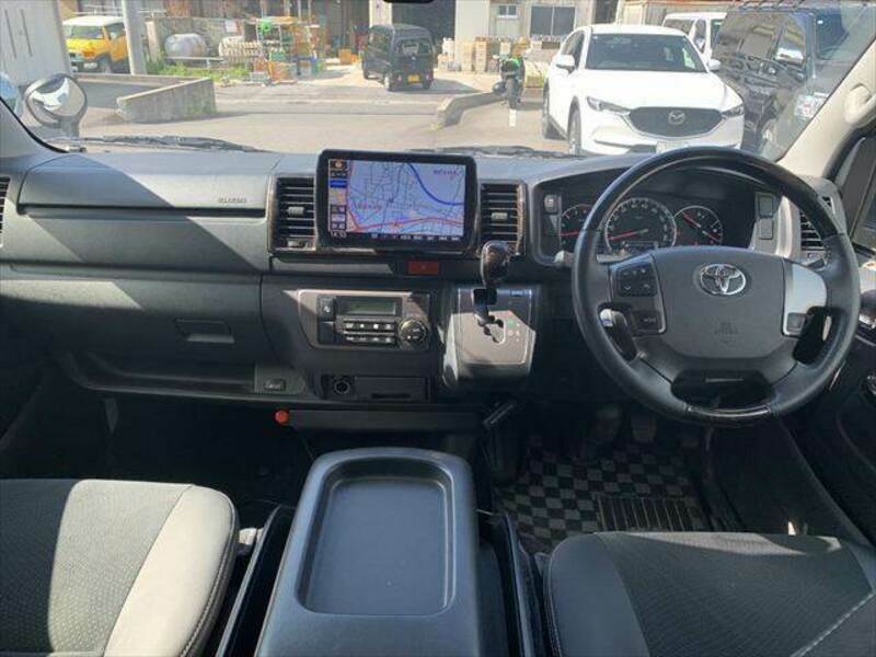 HIACE VAN-1