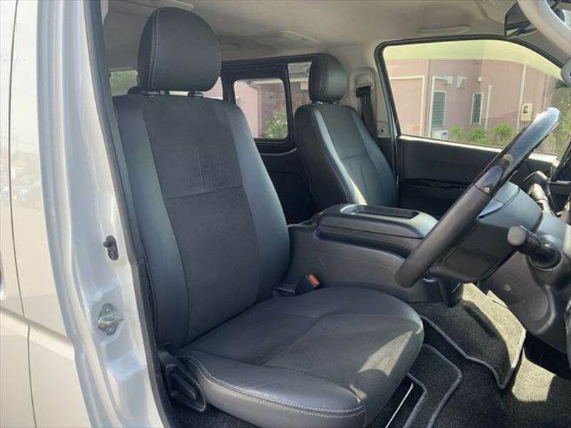 HIACE VAN-6