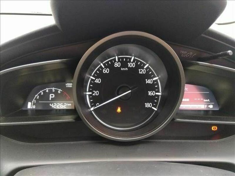 MAZDA2