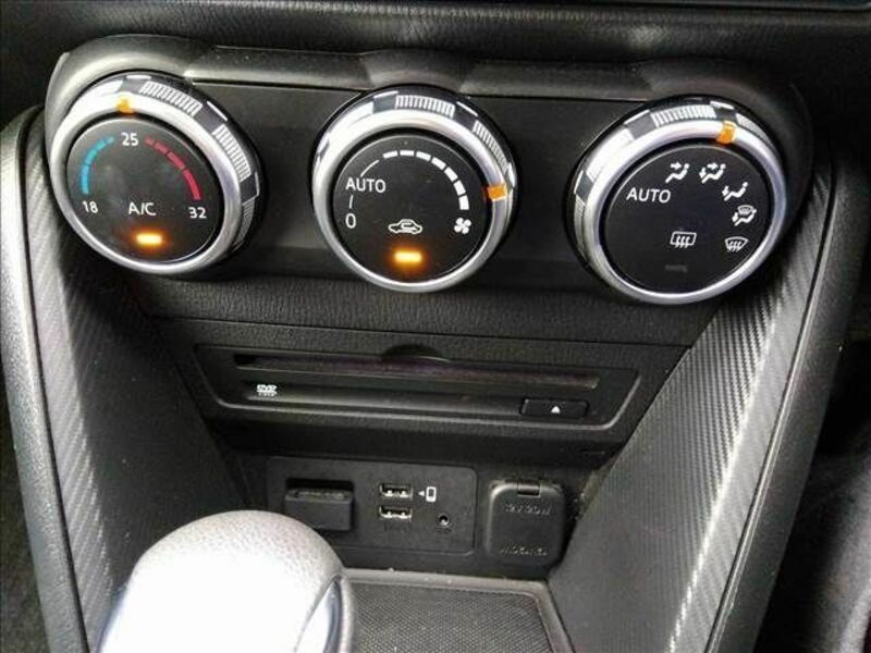 MAZDA2