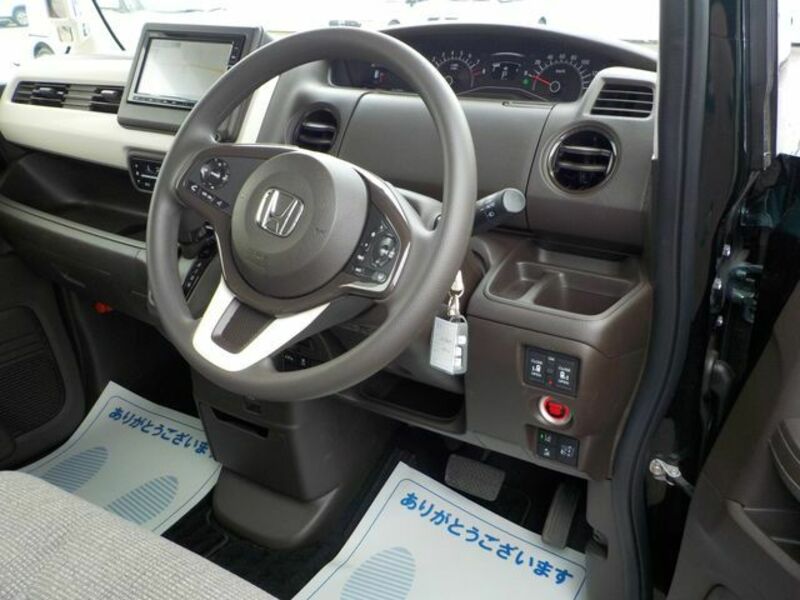 N BOX