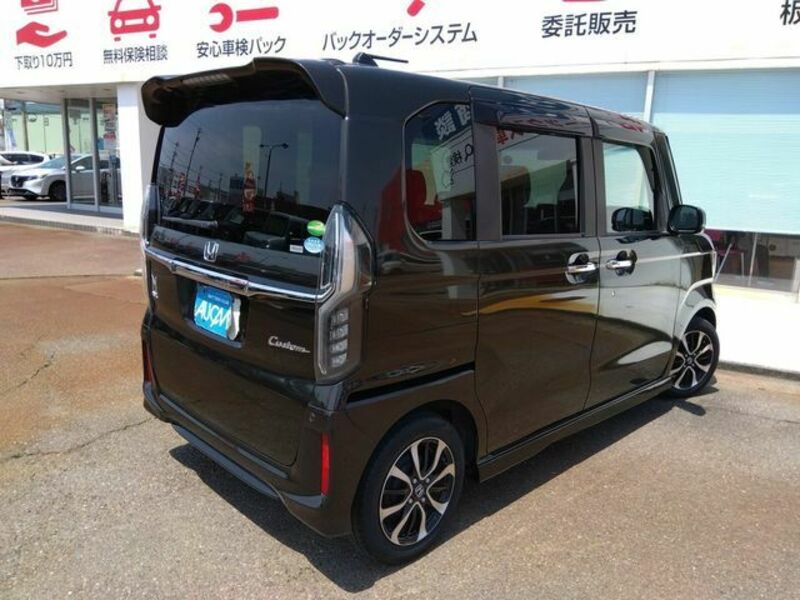 N BOX CUSTOM