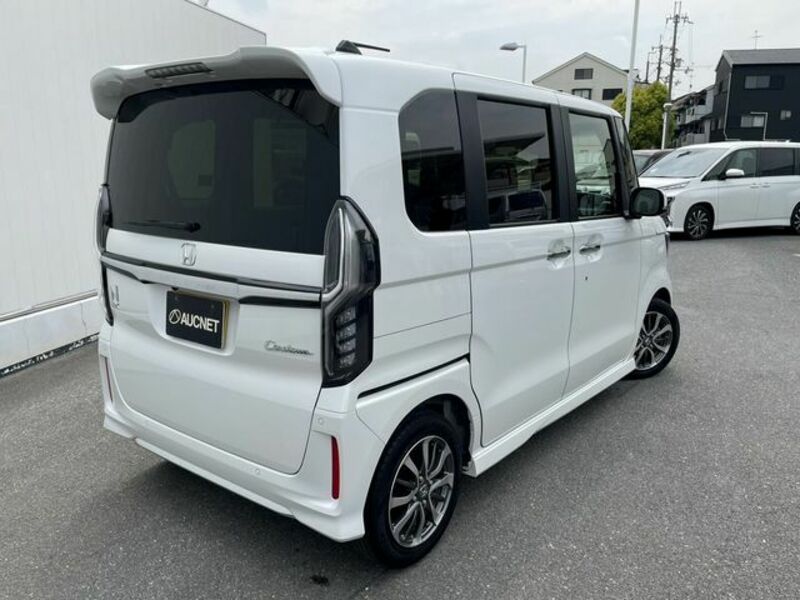 N BOX CUSTOM