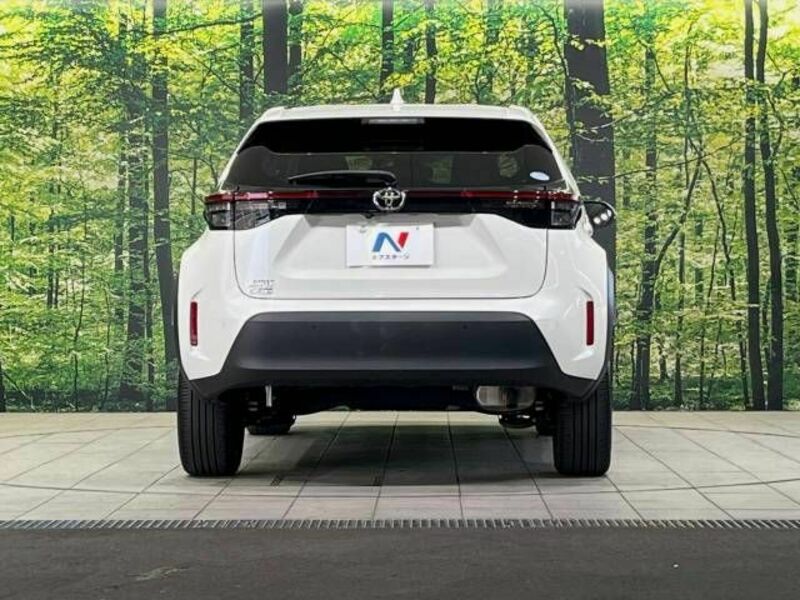 YARIS CROSS-14