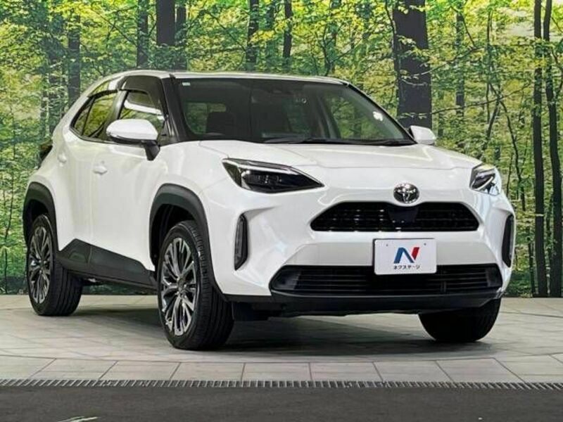 YARIS CROSS-15