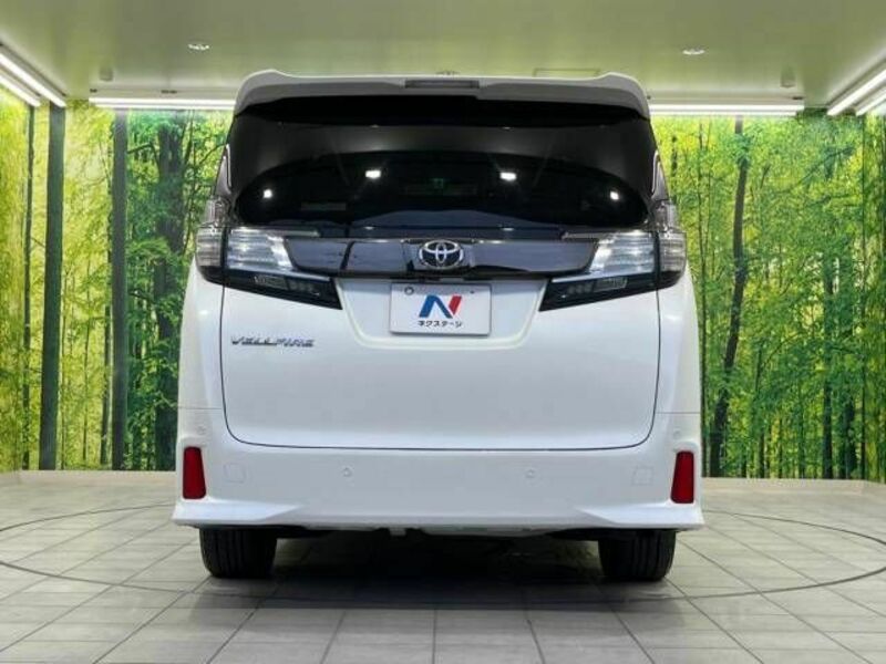 VELLFIRE-15