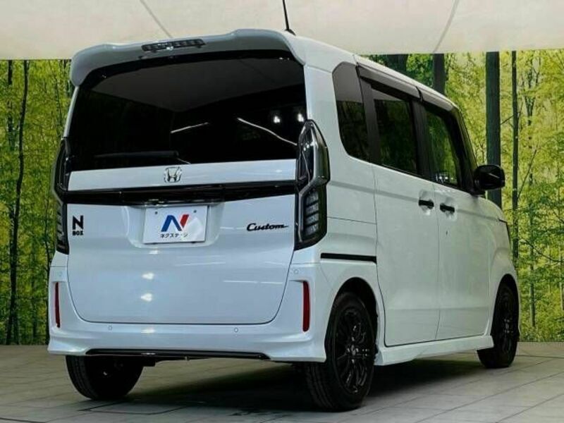 N BOX CUSTOM