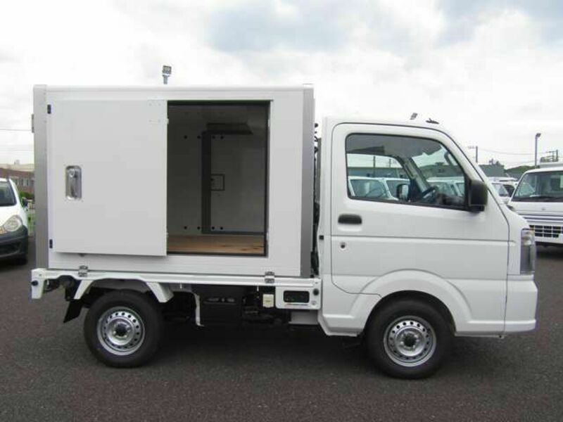 CARRY TRUCK