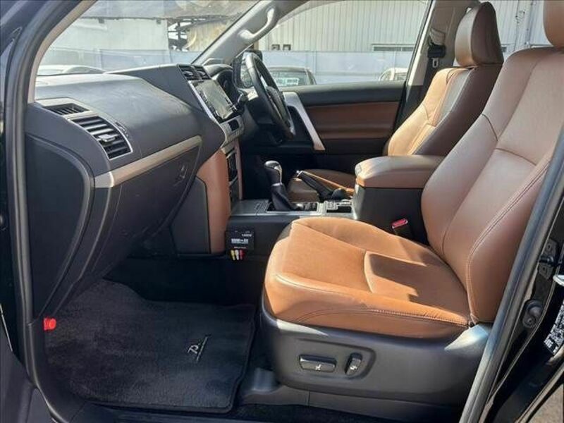 LAND CRUISER PRADO-16