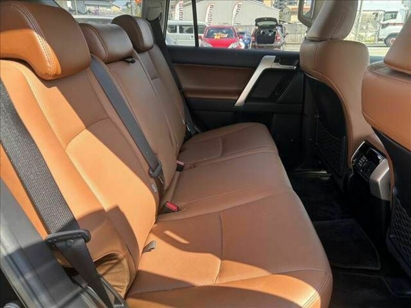LAND CRUISER PRADO-17