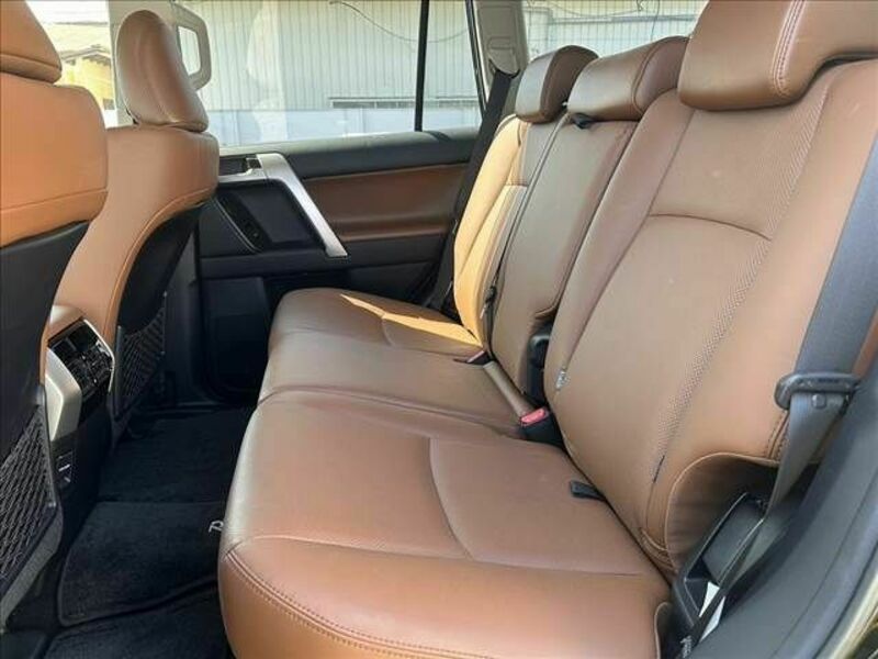 LAND CRUISER PRADO-18