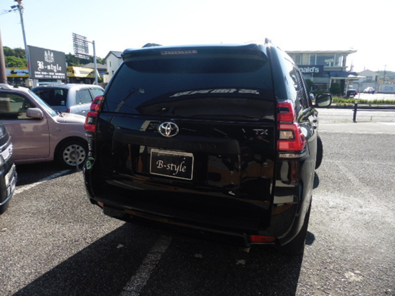LAND CRUISER PRADO-1