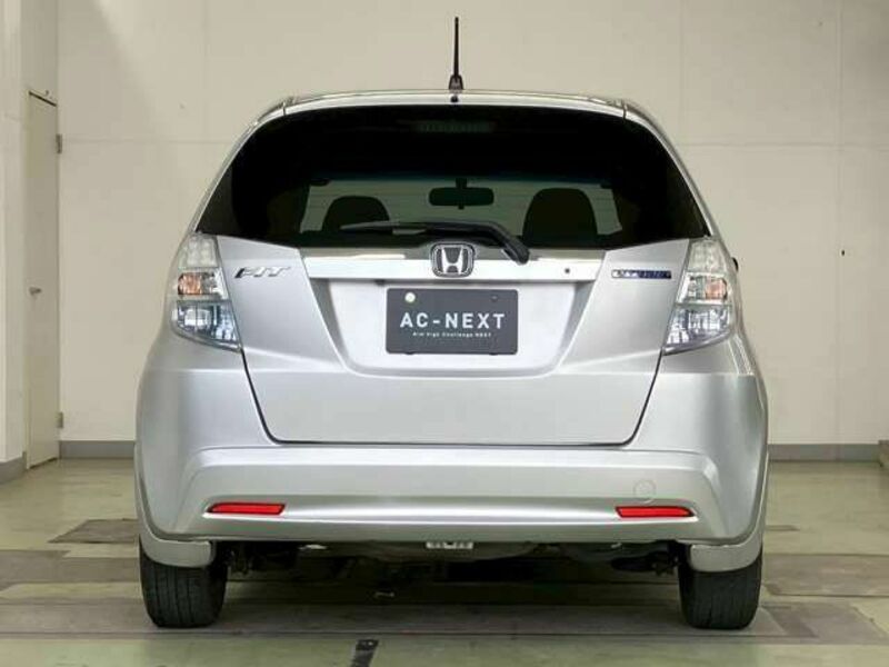 FIT HYBRID-4