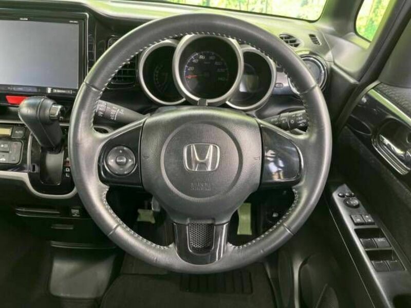 N BOX CUSTOM-11