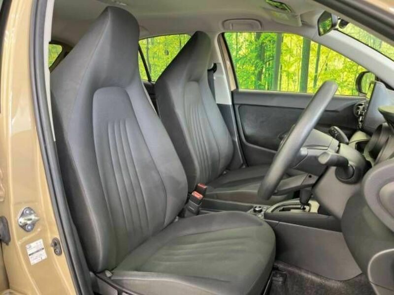 YARIS CROSS-7