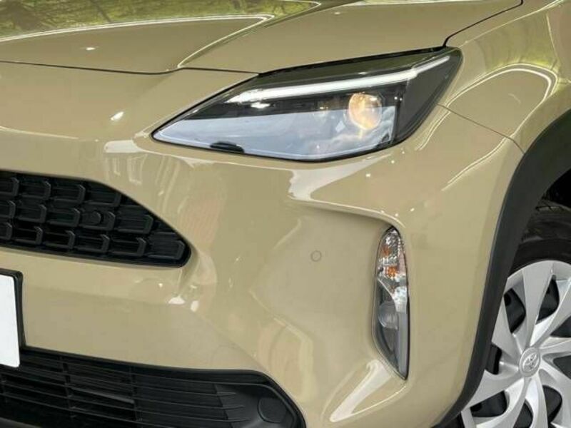 YARIS CROSS-11