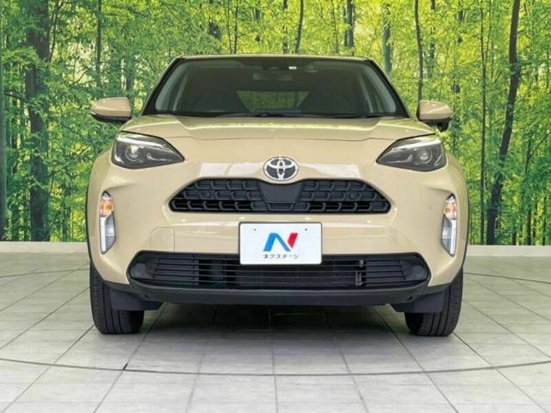 YARIS CROSS-13