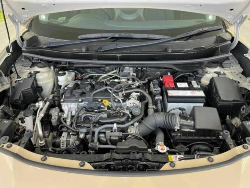 YARIS CROSS-17