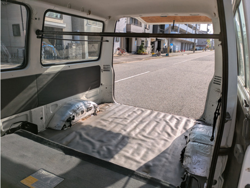 BONGO VAN-9