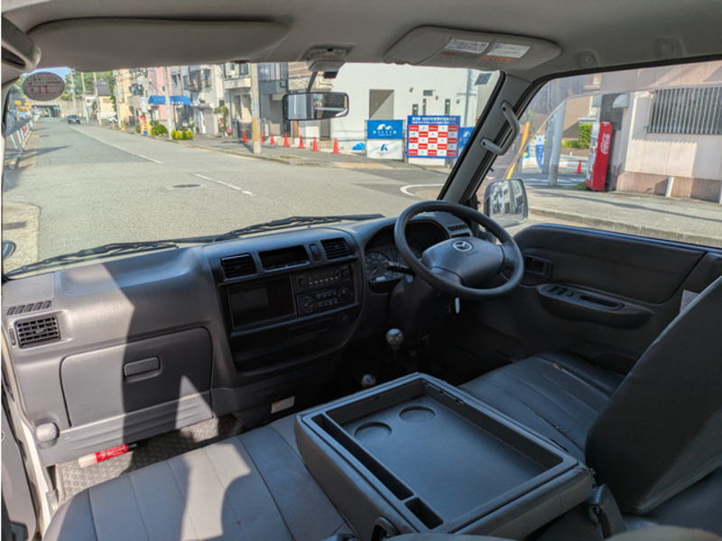 BONGO VAN-6
