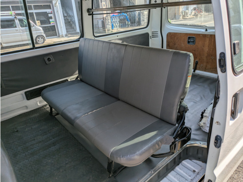 BONGO VAN-8