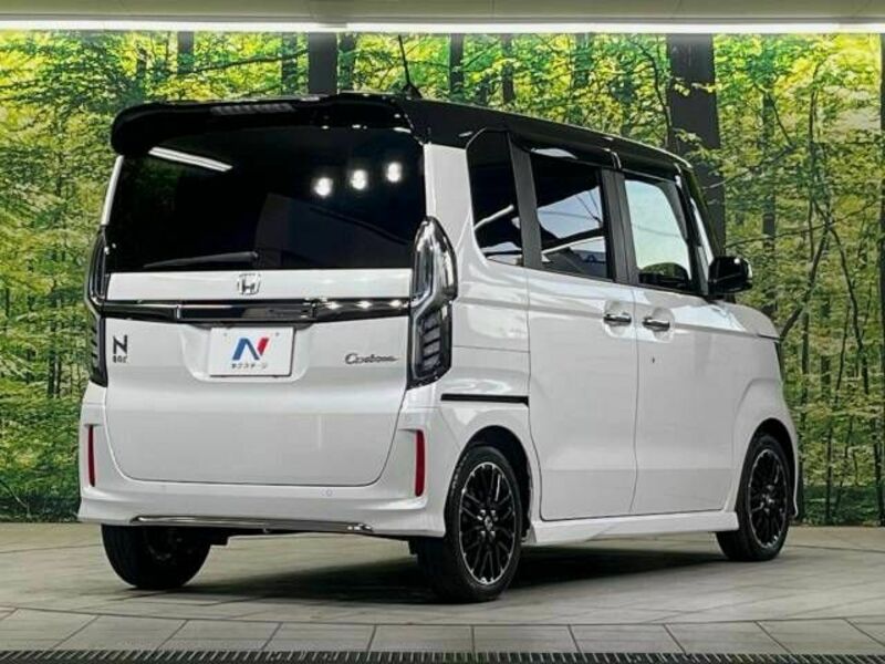 N BOX CUSTOM
