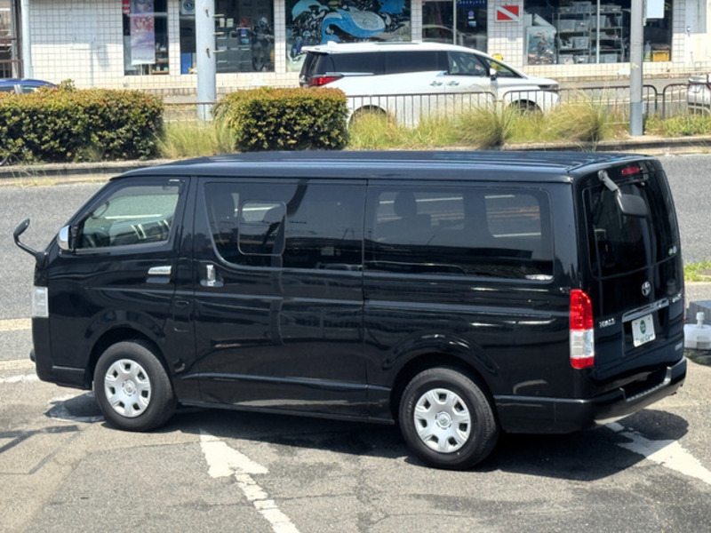 HIACE VAN-13