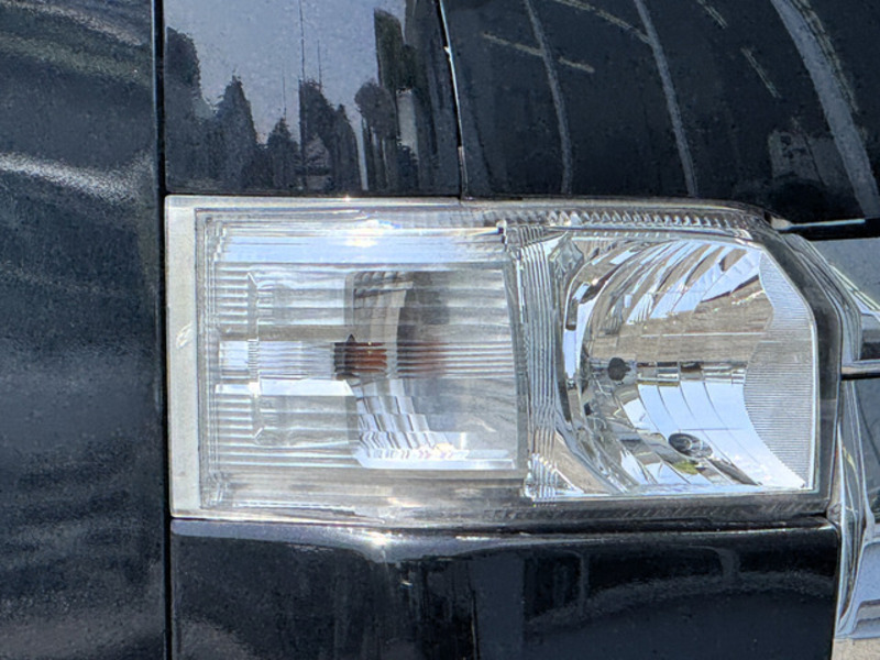 HIACE VAN-18