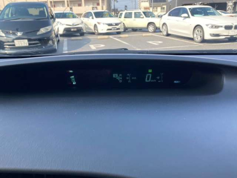 PRIUS PHV