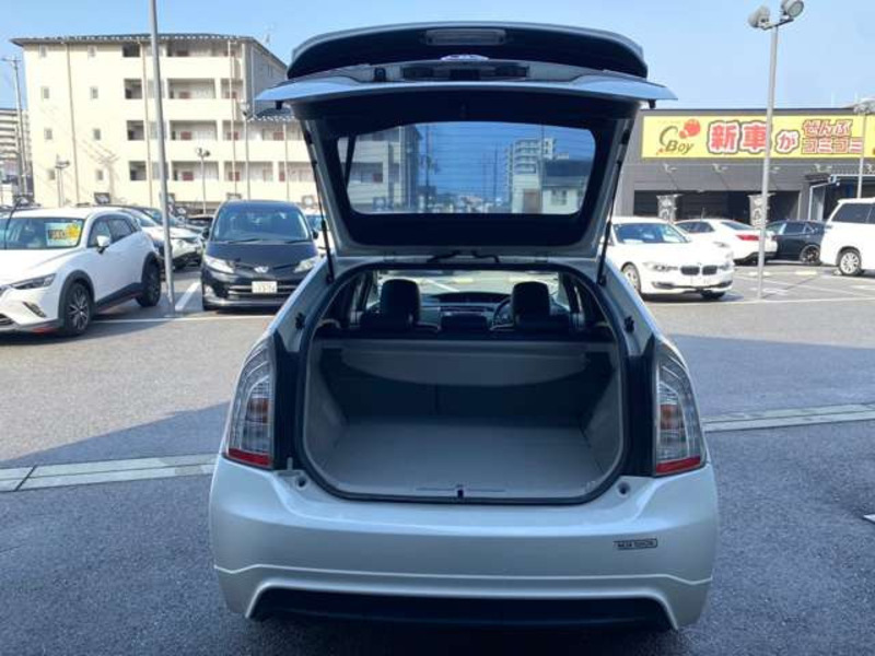 PRIUS PHV