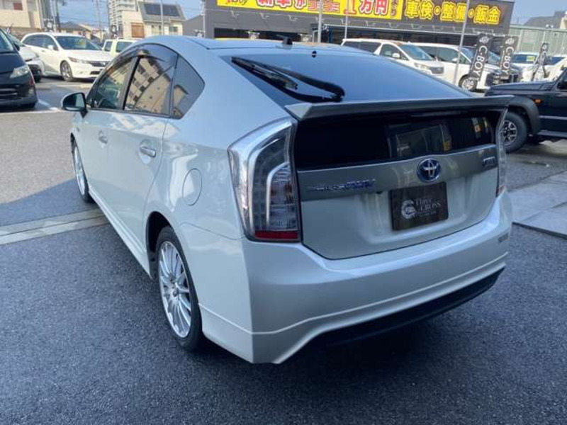 PRIUS PHV