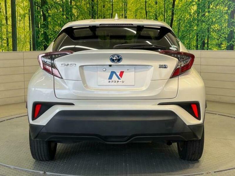 C-HR-15