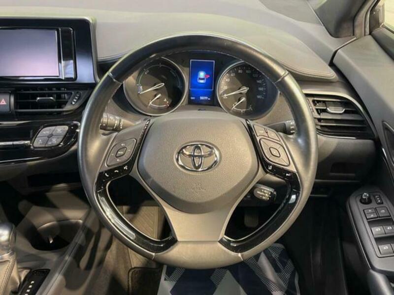 C-HR-11
