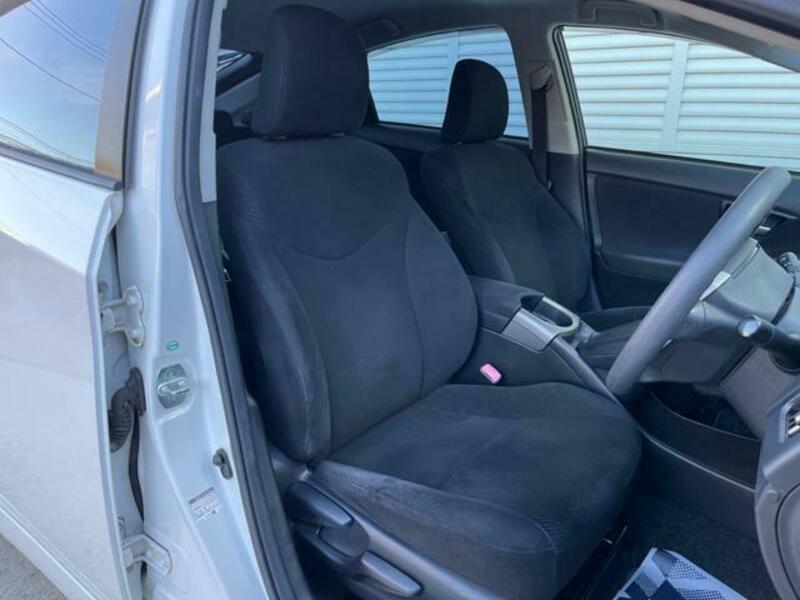 PRIUS-10