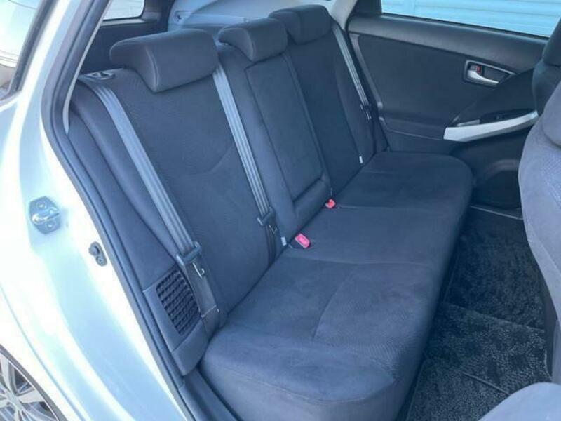 PRIUS-11