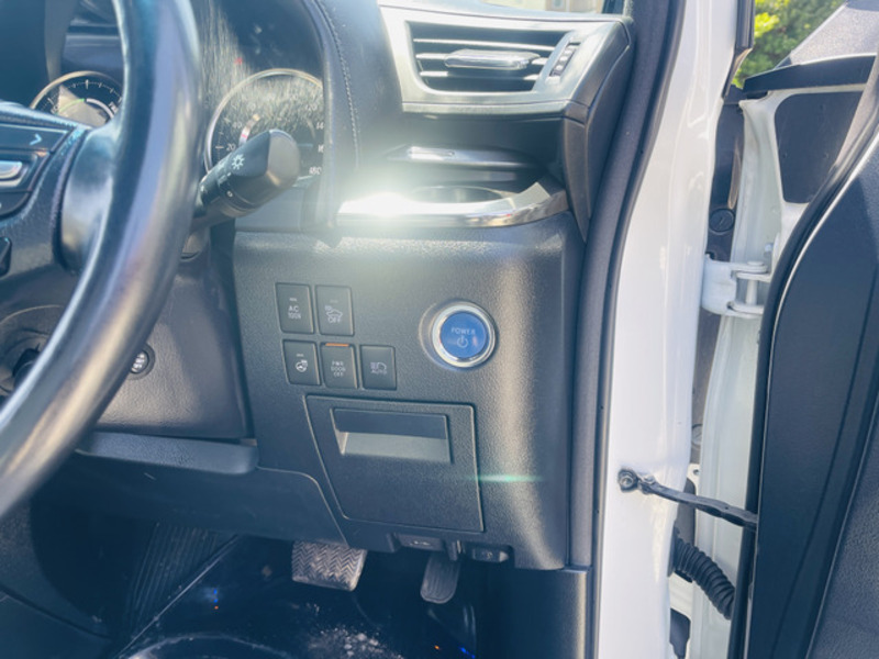 VELLFIRE-8