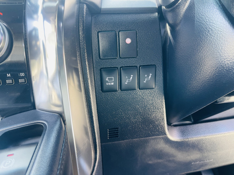 VELLFIRE-15