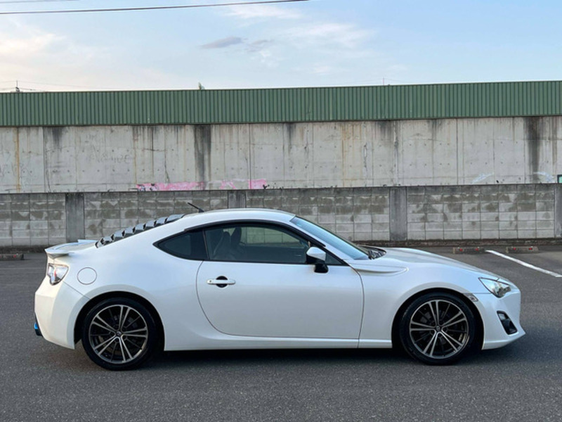 86