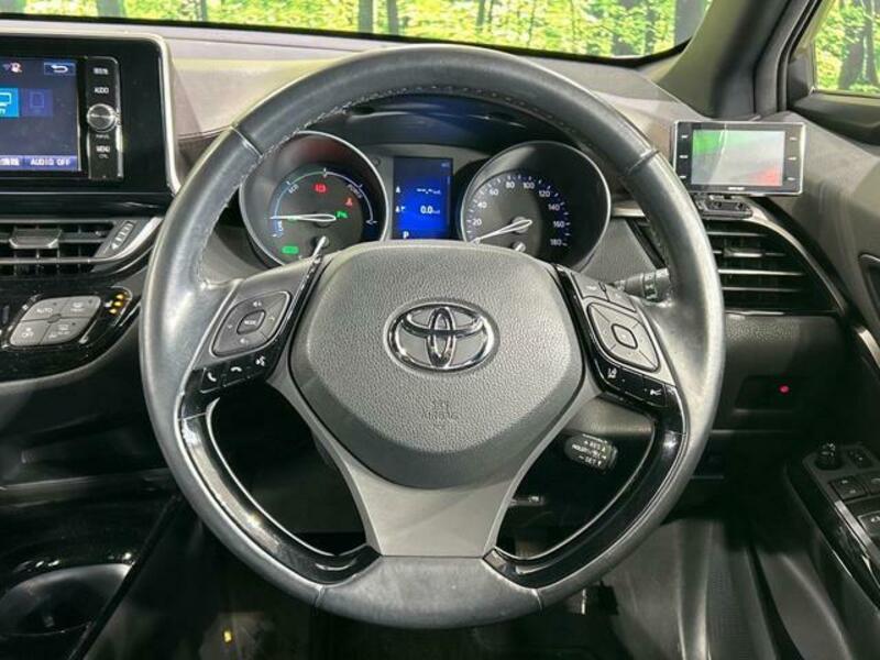 C-HR-11
