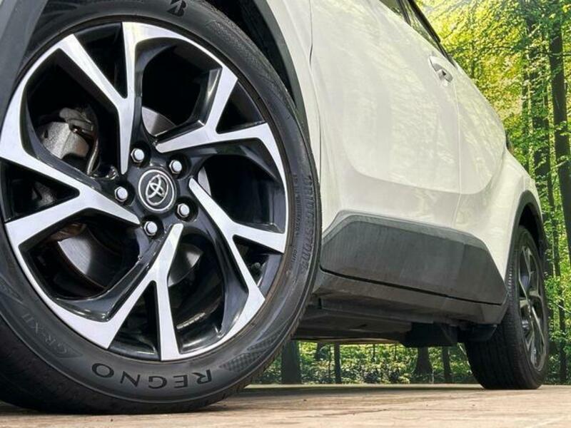 C-HR-12