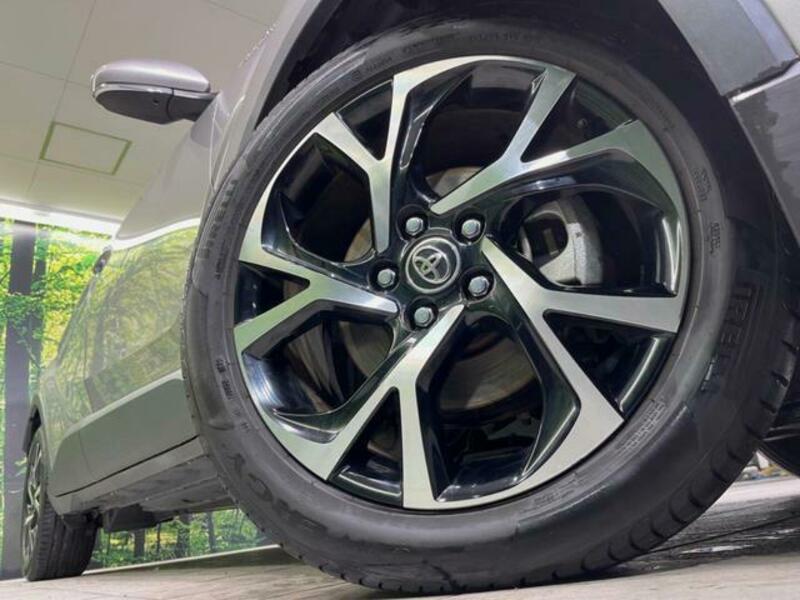C-HR-12
