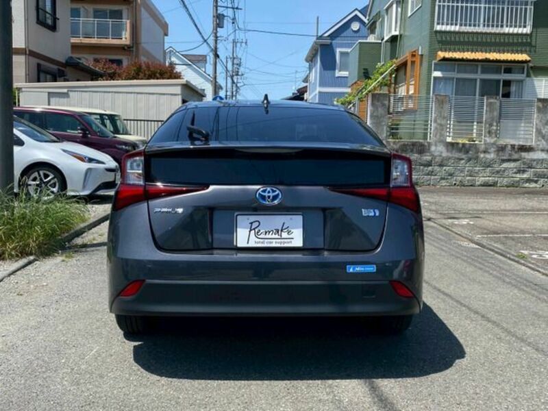 PRIUS-5