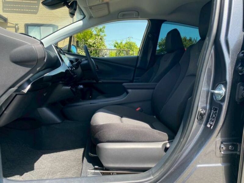 PRIUS-10