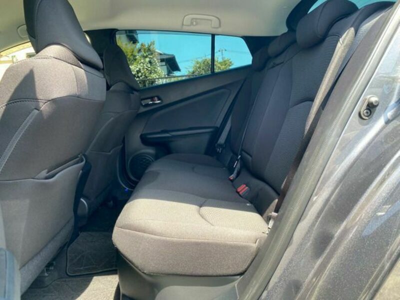 PRIUS-12